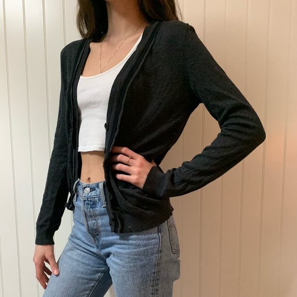 Women’s Light-weight Cardigan - Picture 3 of 7